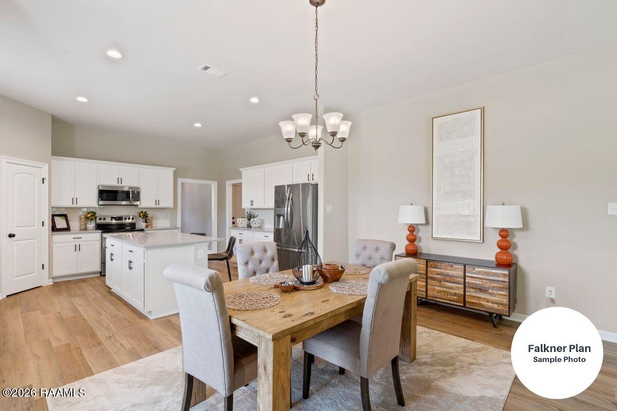 108 Star Broussard, LA 70518 - Photo 3 of 8 DINING & KITCHEN
