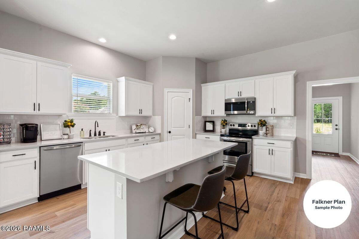 108 Star Broussard, LA 70518 - Photo 5 of 8 KITCHEN