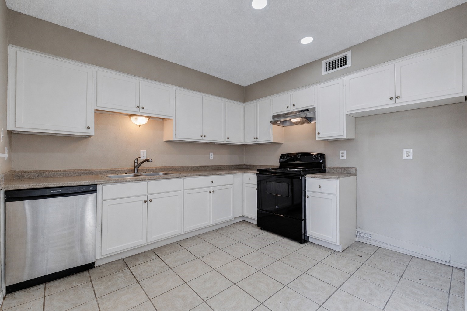 7140 South Dairy Ashford Road Houston, TX 77072 - Photo 11 of 26
