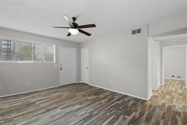 $1,100 | 2729 Main Street, Unit 8, La Marque, TX 77568