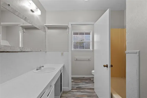 $1,100 | 2729 Main Street, Unit 8, La Marque, TX 77568