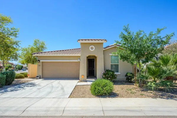 $2,250 | 8536 South 40th Glen, Laveen, AZ 85339