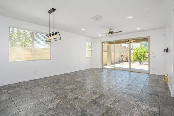 $2,250 | 8536 South 40th Glen, Laveen, AZ 85339