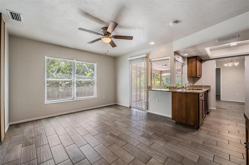 1124 Danny Drive Sarasota, FL 34243 - Photo 18 of 45