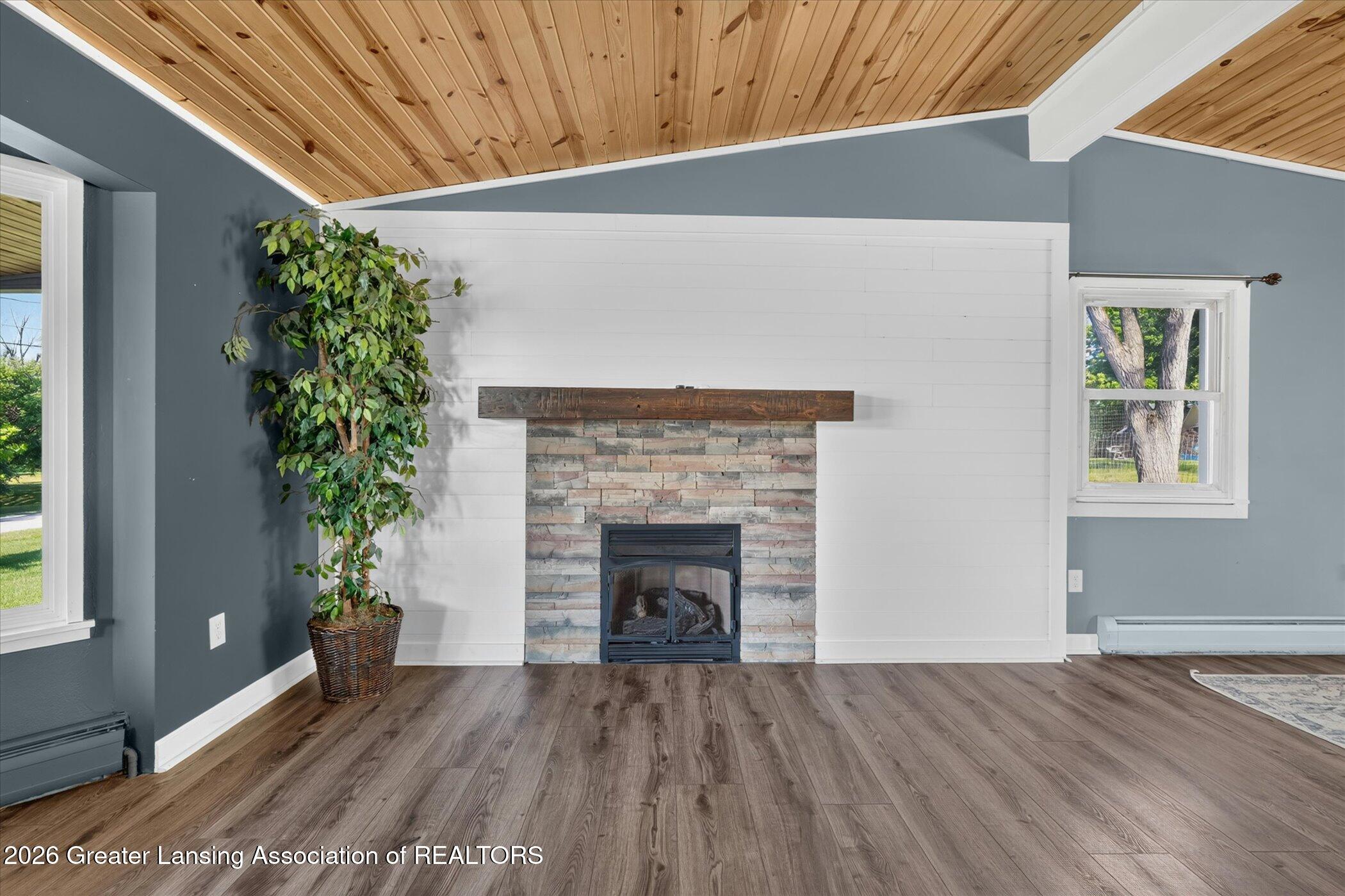 1434 Petts Road Fenton, MI 48430 - Photo 10 of 74 Fireplace