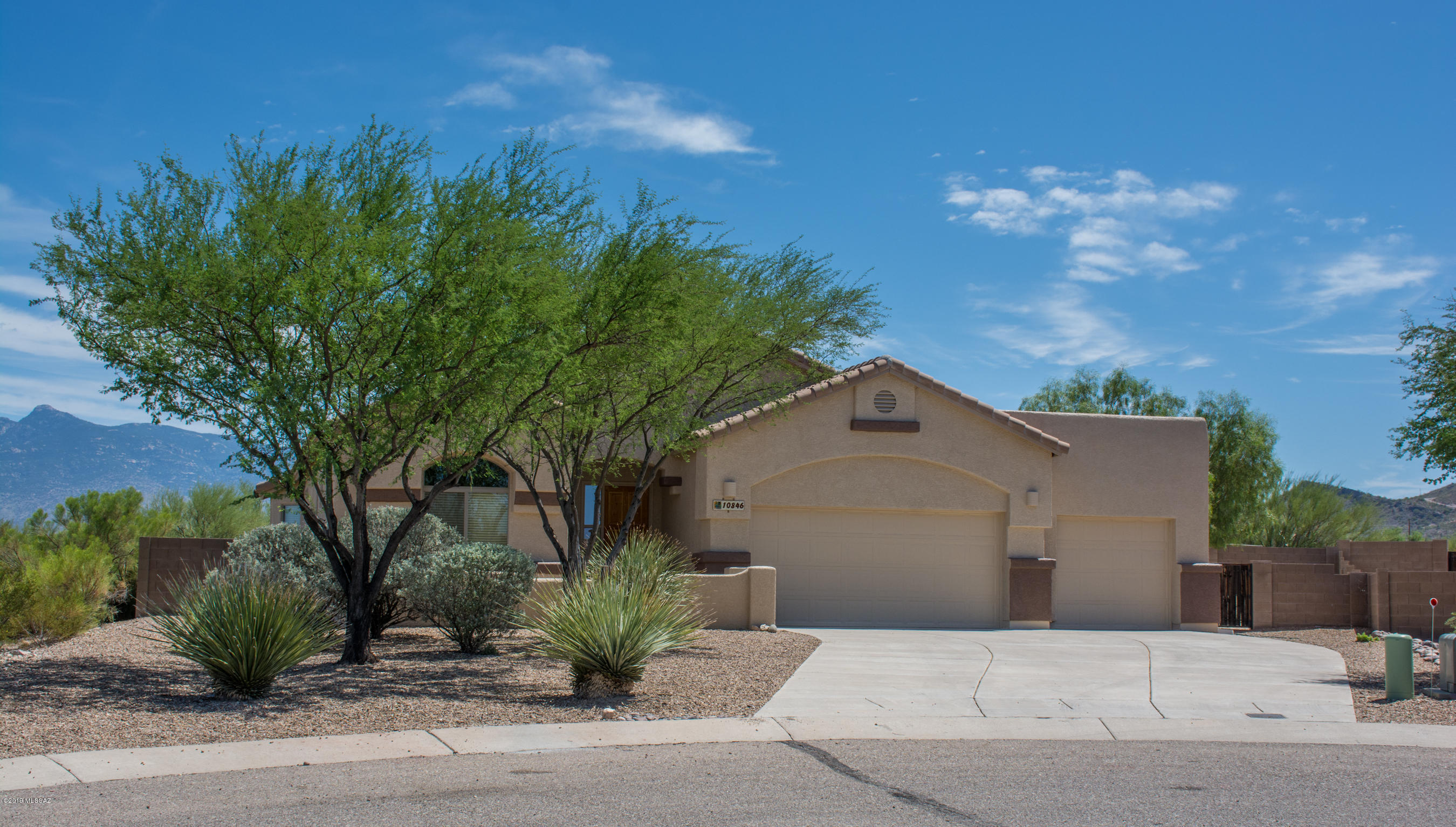 10846 South Heart Break Ridge Place Vail, AZ 85641 - Photo 3 of 49