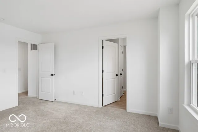 $265,999 | 1935 White Oak Lane, Shelbyville, IN 46176