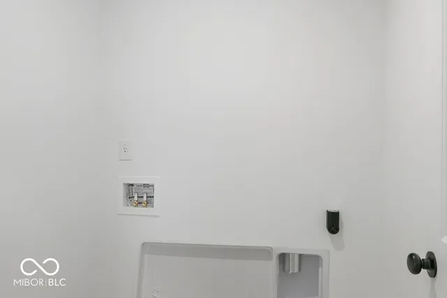 $265,999 | 1935 White Oak Lane, Shelbyville, IN 46176