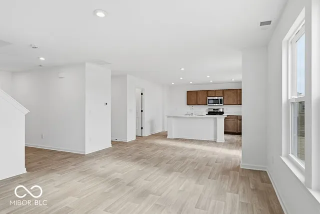 $265,999 | 1935 White Oak Lane, Shelbyville, IN 46176