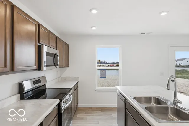 $265,999 | 1935 White Oak Lane, Shelbyville, IN 46176