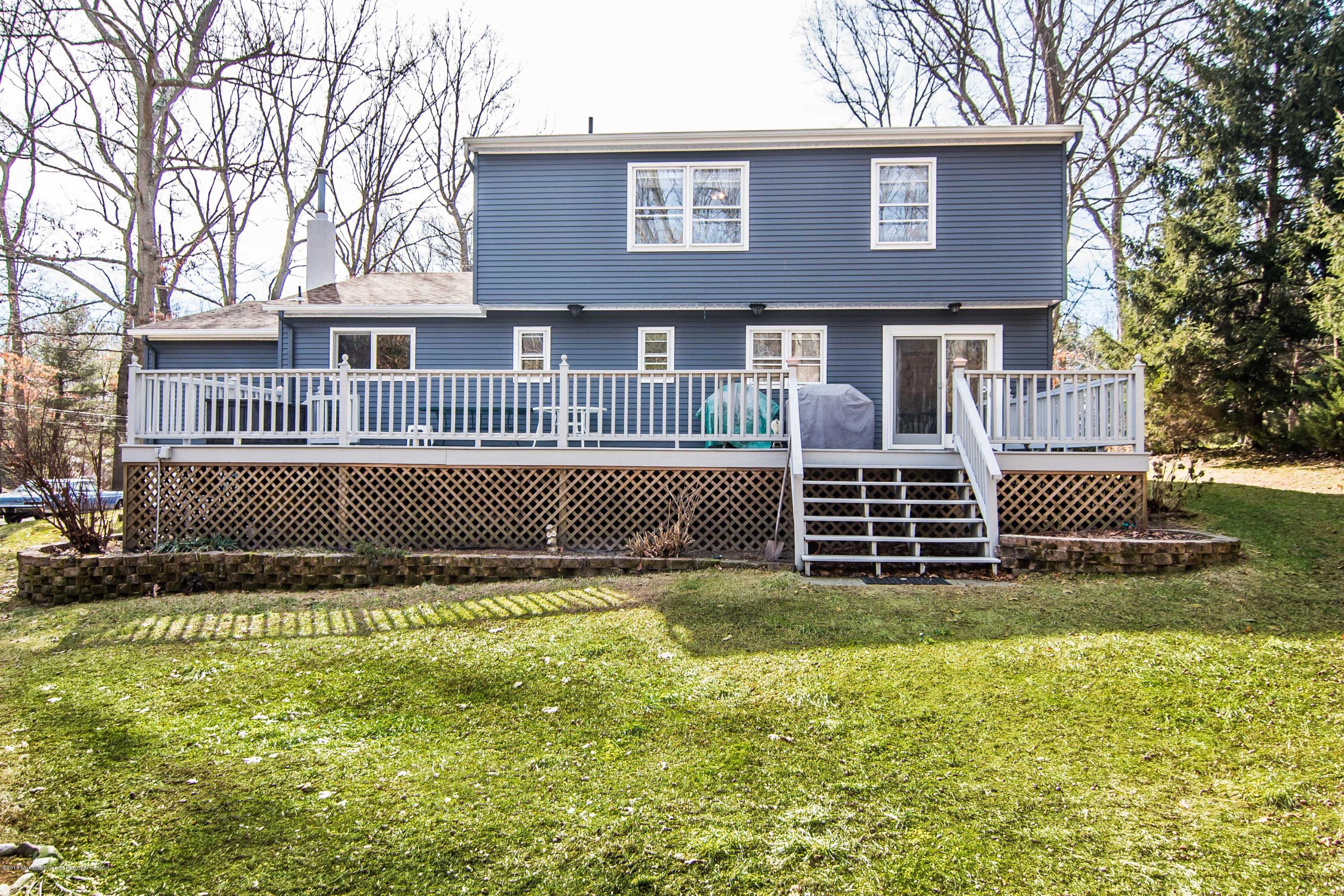 413 Leesville Road Jackson, NJ 08527 - Photo 13 of 24 413 Leesville Deck