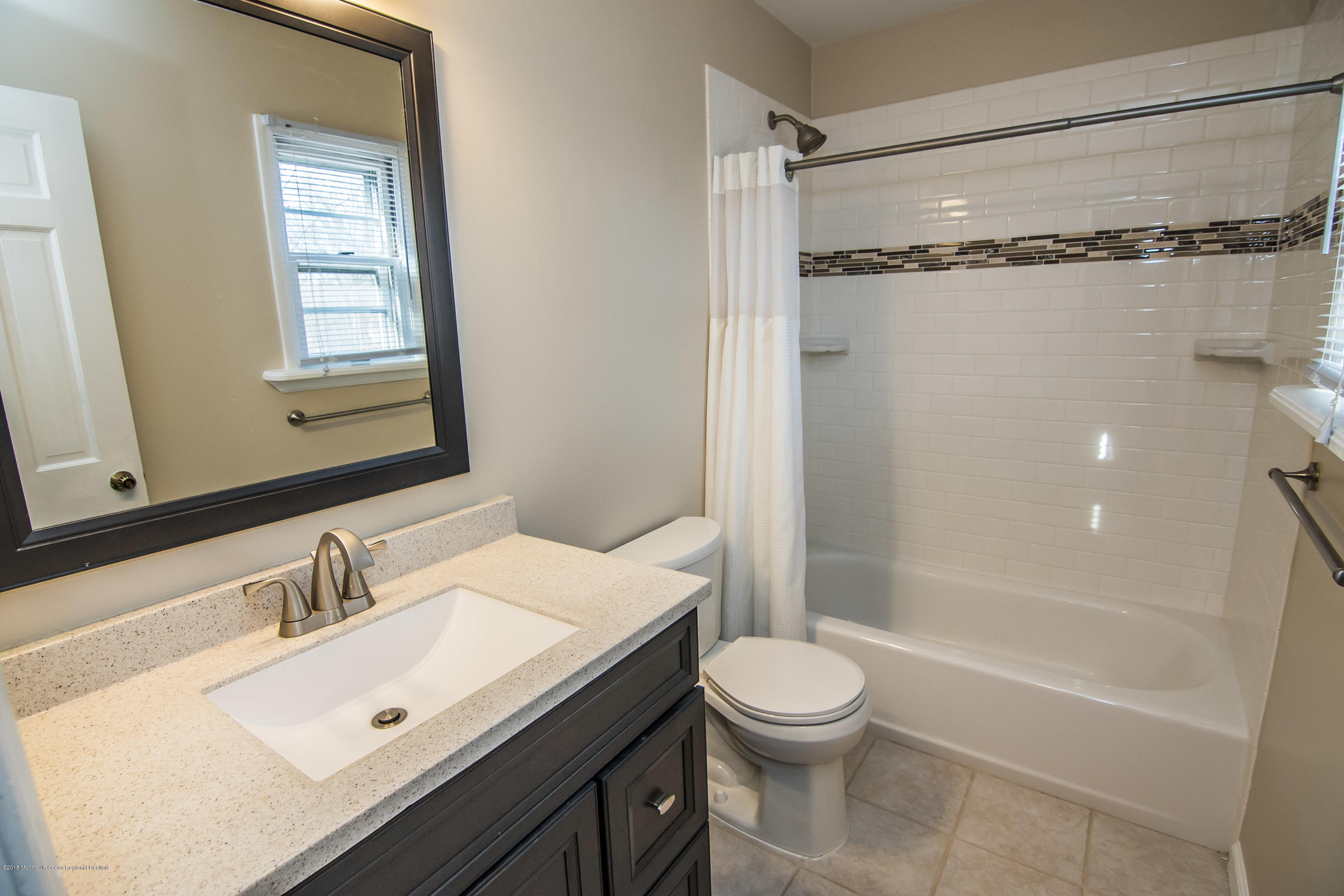 413 Leesville Road Jackson, NJ 08527 - Photo 14 of 24 413 Leesville guest bath
