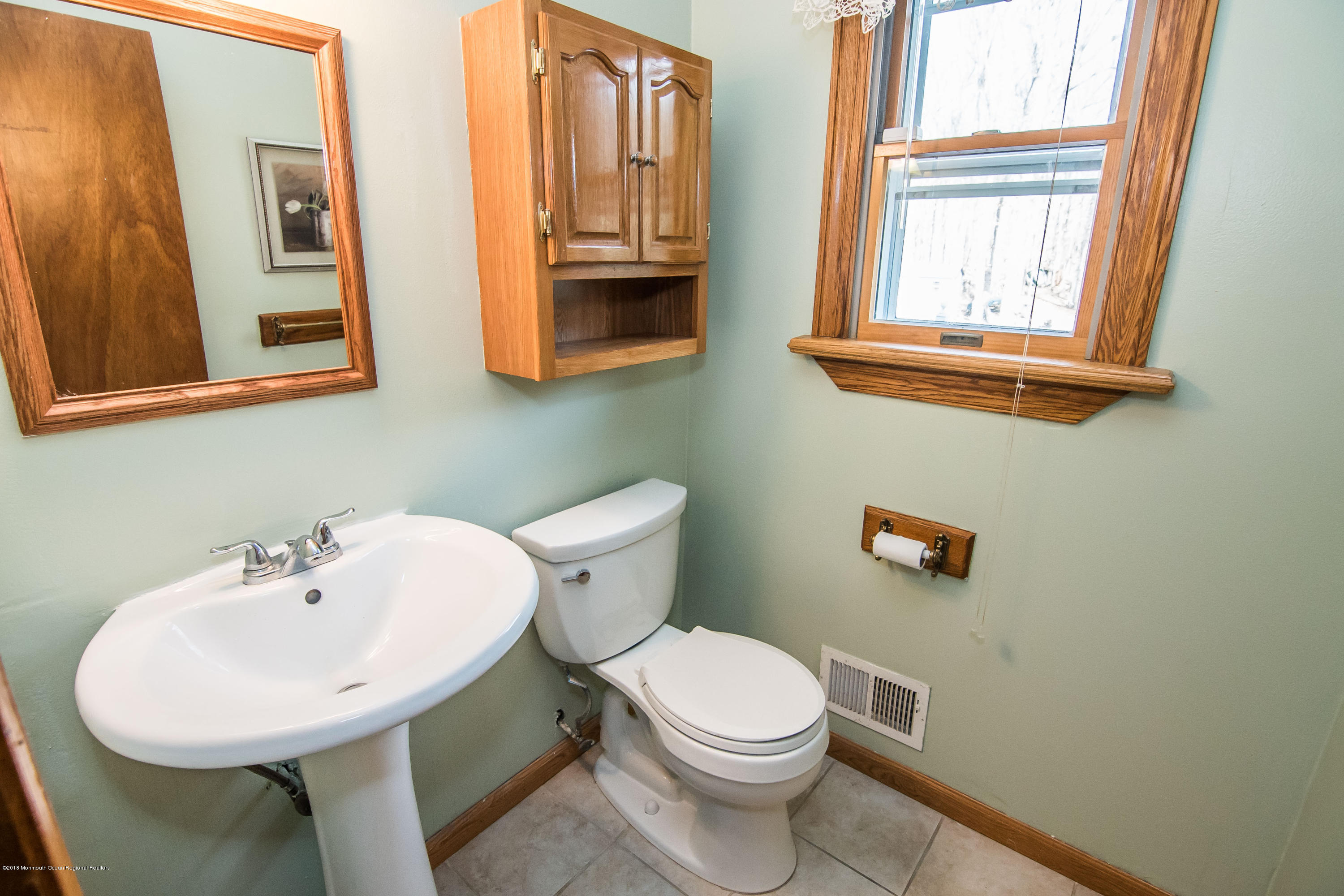 413 Leesville Road Jackson, NJ 08527 - Photo 17 of 24 413 Leesville powder room