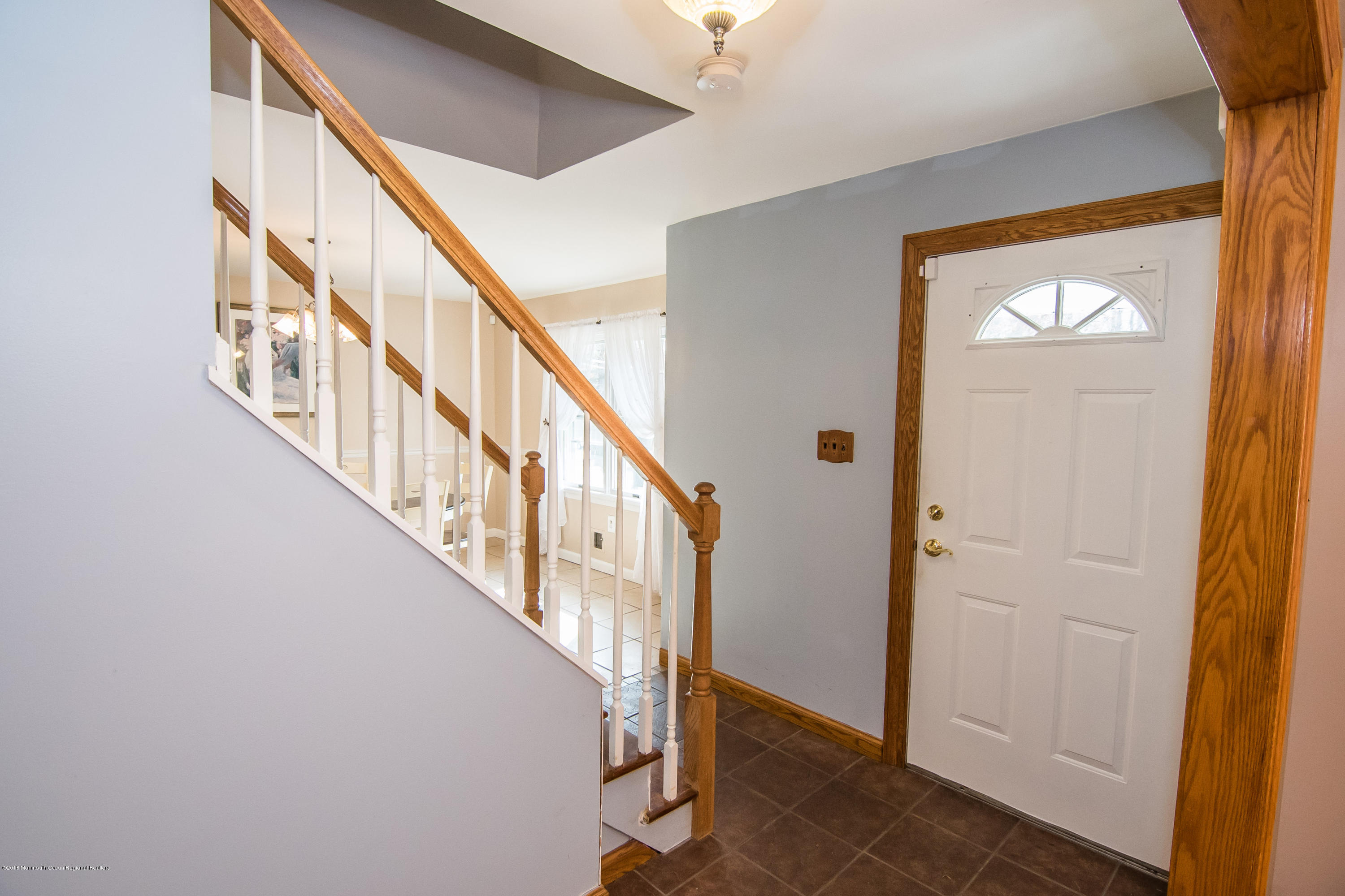 413 Leesville Road Jackson, NJ 08527 - Photo 19 of 24 413 Leesville foyer