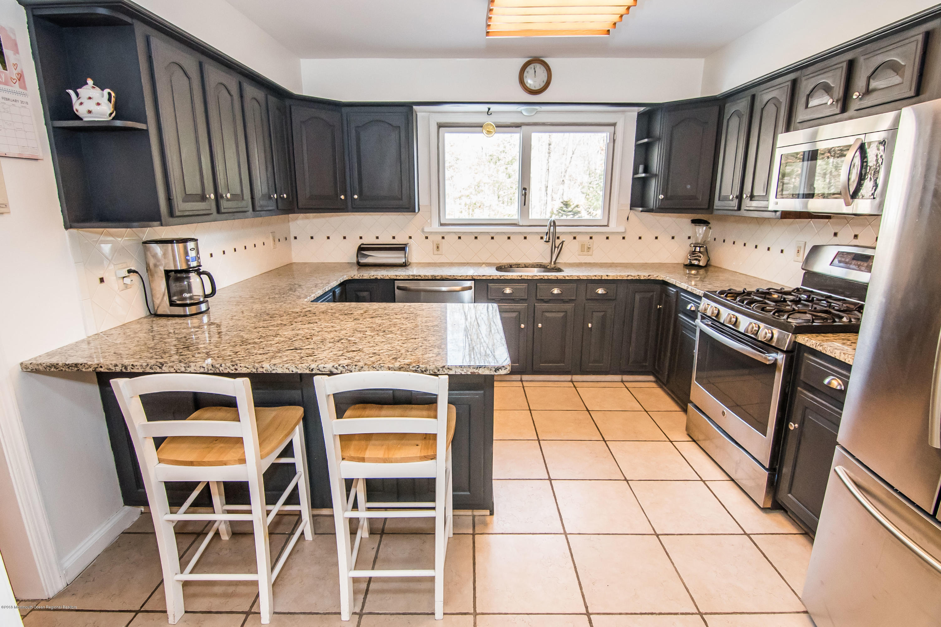 413 Leesville Road Jackson, NJ 08527 - Photo 3 of 24 413 Leesville Kitchen