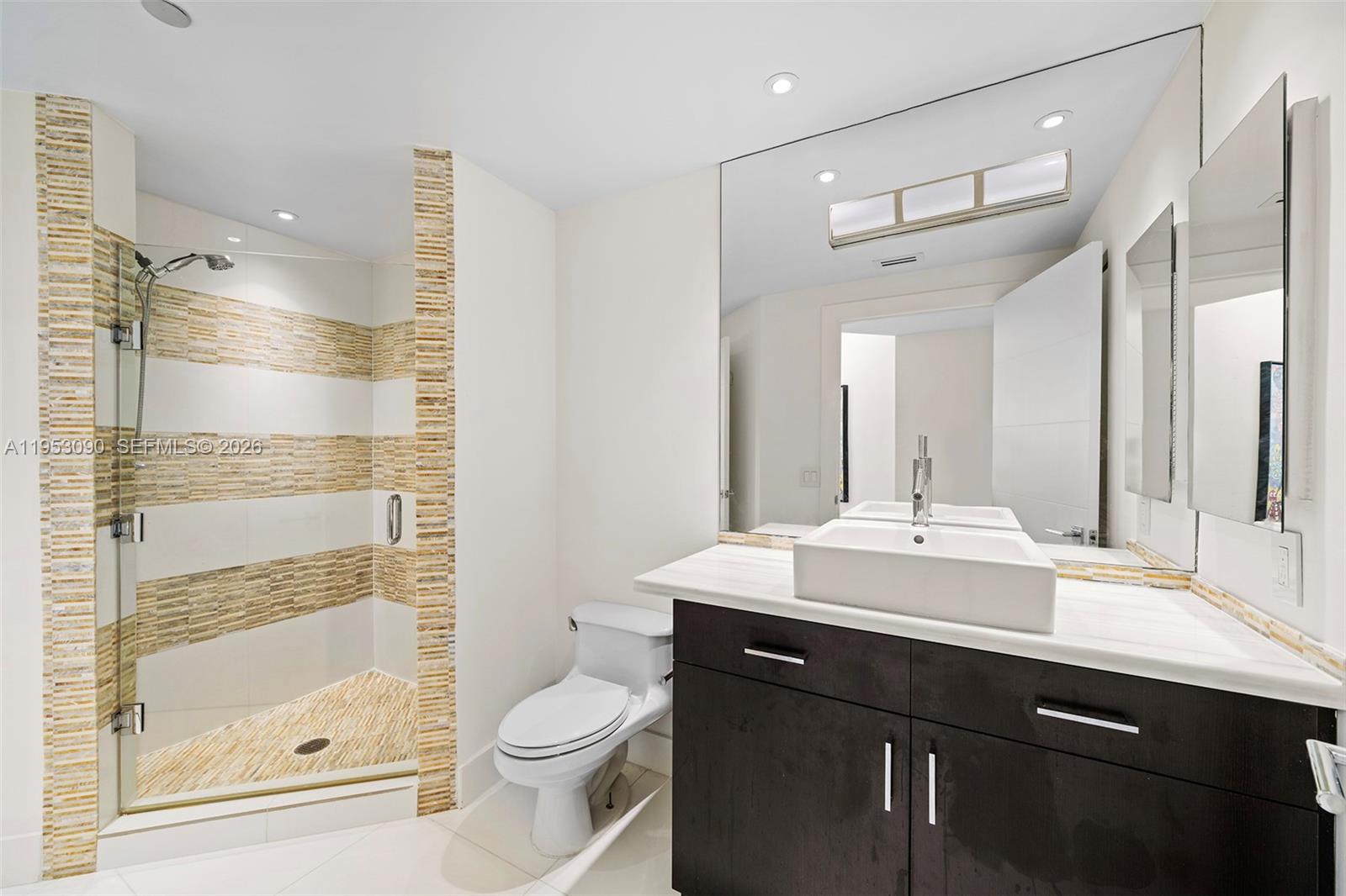 4779 Collins Avenue, Unit 907 Miami Beach, FL 33140 - Photo 20 of 45