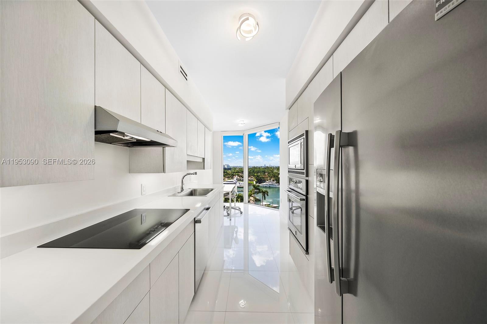 4779 Collins Avenue, Unit 907 Miami Beach, FL 33140 - Photo 6 of 45