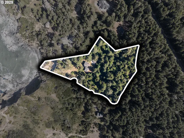 a view of roof with sitting area