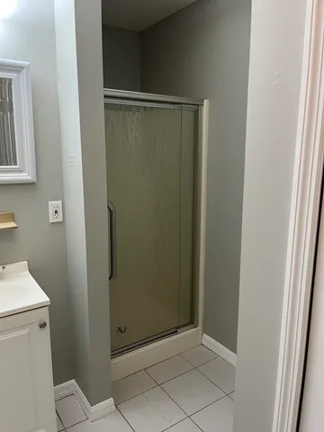 a view of bathroom with shower