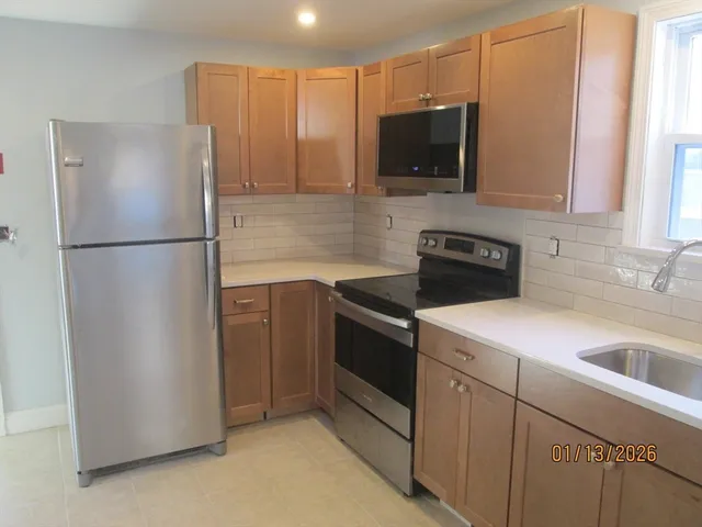 $2,200 | 52 Vernon Street, Unit 1, Wakefield, MA 01880