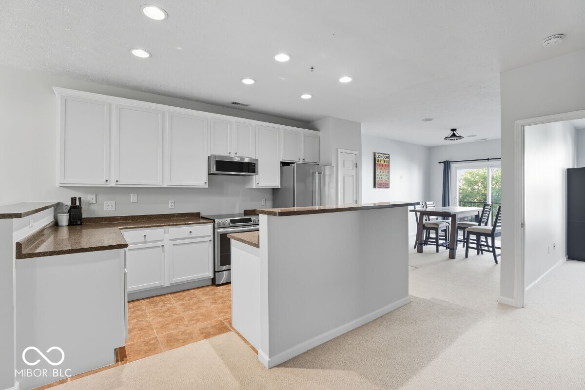 1066 Reserve Way Indianapolis, IN 46220 - Photo 11 of 47