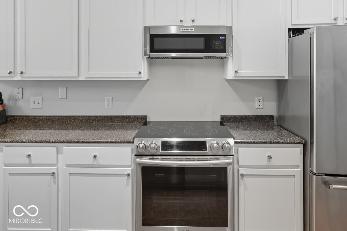 1066 Reserve Way Indianapolis, IN 46220 - Photo 15 of 47