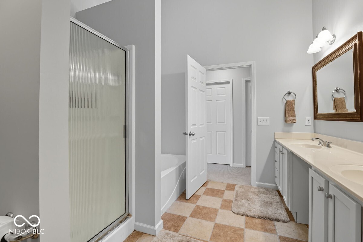 1066 Reserve Way Indianapolis, IN 46220 - Photo 40 of 47