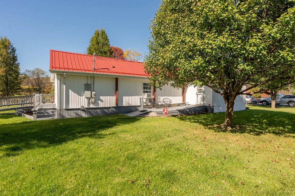173 Earles Road Rural Retreat, VA 24368 - Photo 4 of 58 Gallery Image 4