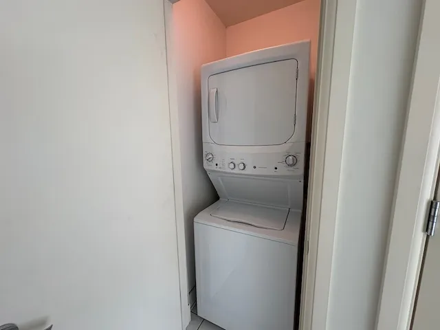 $875,000 | 270 East Pearson Street, Unit 602, Chicago, IL 60611