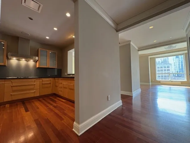 $875,000 | 270 East Pearson Street, Unit 602, Chicago, IL 60611