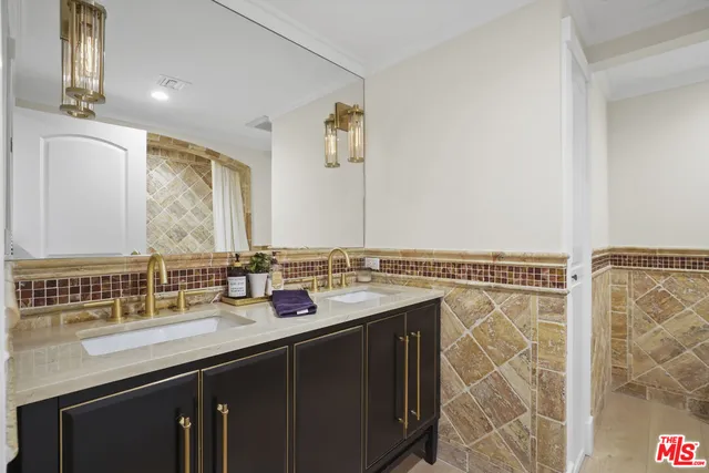 $15,000,000 | 23255 Mariposa De Oro Street, Malibu, CA 90265