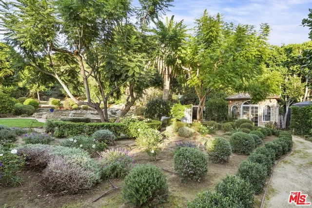 $15,000,000 | 23255 Mariposa De Oro Street, Malibu, CA 90265