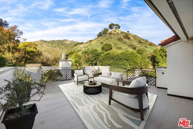 $15,000,000 | 23255 Mariposa De Oro Street, Malibu, CA 90265