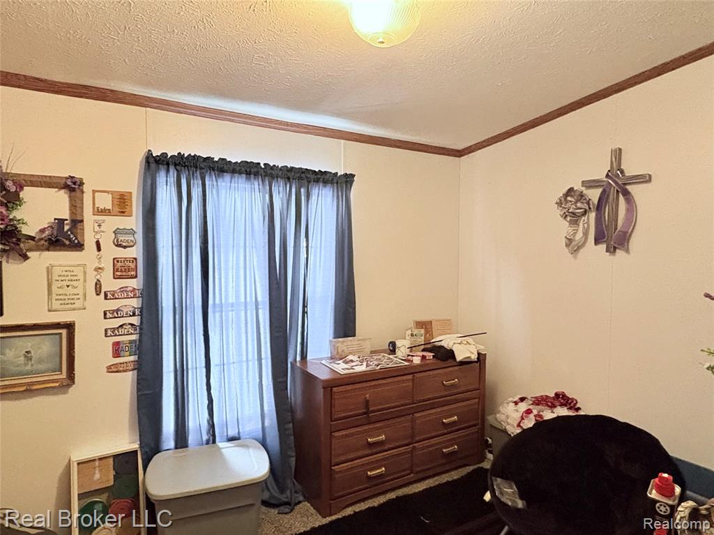 6054 Lapeer Road Burton, MI 48509 - Photo 13 of 14 Gallery Image 13