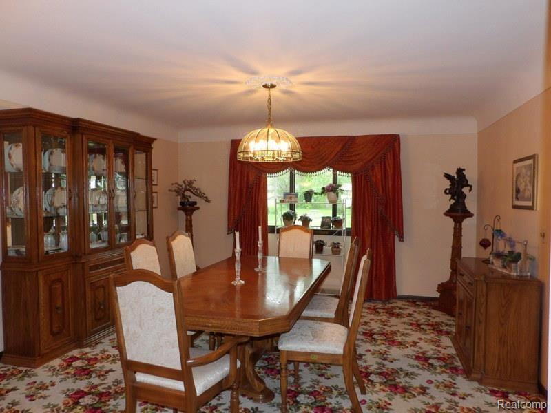 13710 Reeck Road Southgate, MI 48195 - Photo 21 of 63 100_2988.jpg