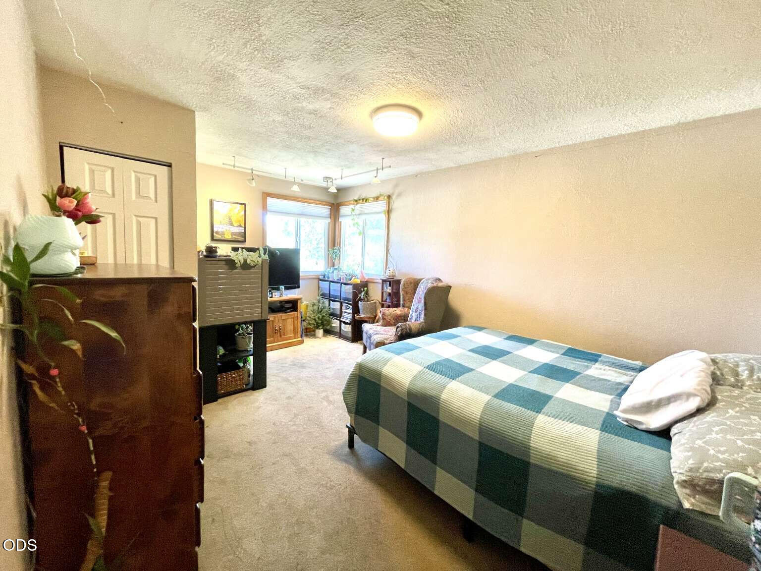 6085 Adams Road Talent, OR 97540 - Photo 14 of 40