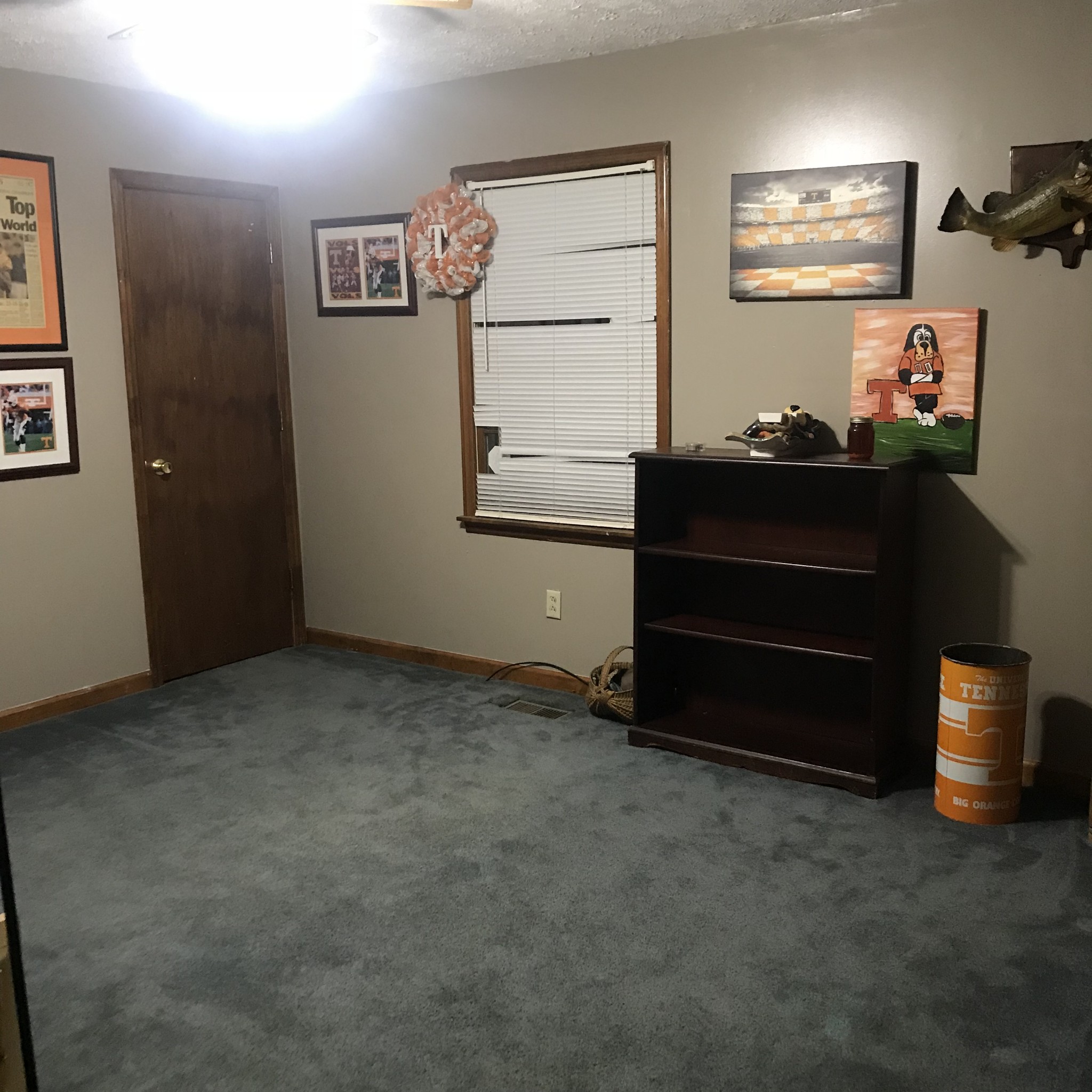6830 Hester Road Springfield, TN 37172 - Photo 23 of 28 a room with cabinets and window