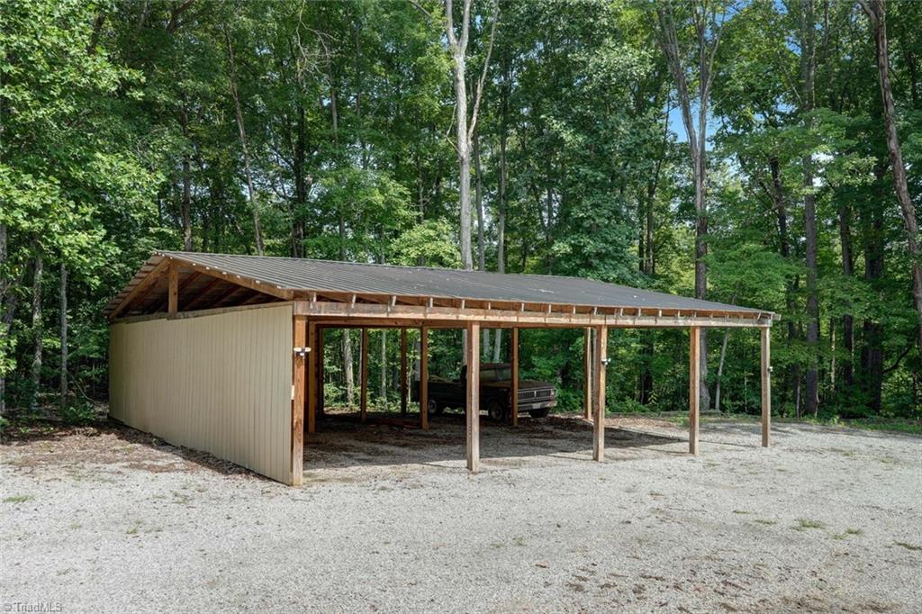 301 Sunset Road Pelham, NC 27311 - Photo 5 of 39 Gallery Image 5
