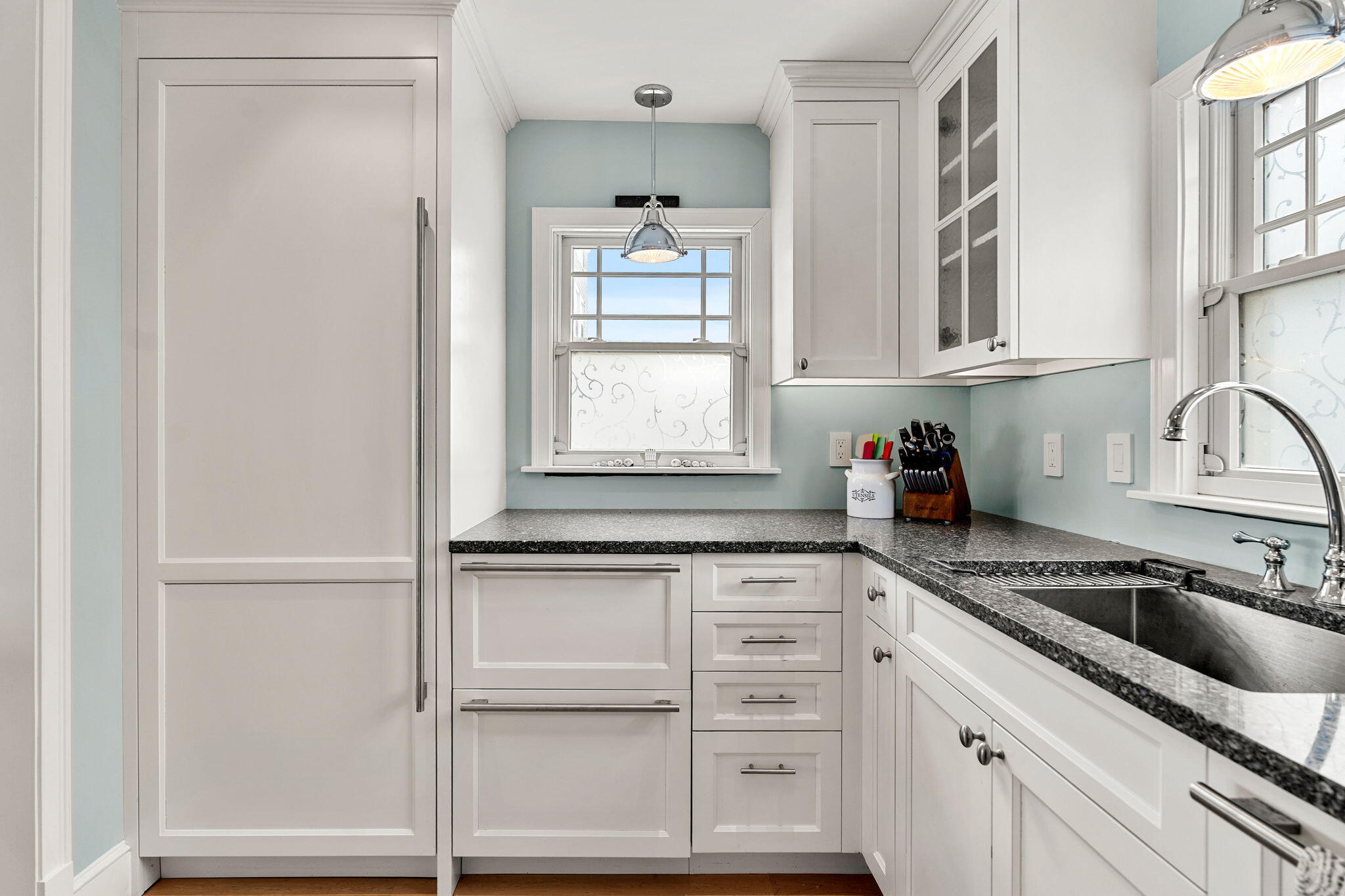 225 Atlantic Avenue Wells, ME 04090 - Photo 14 of 40 Subzero Fridge & Freezer Drawers