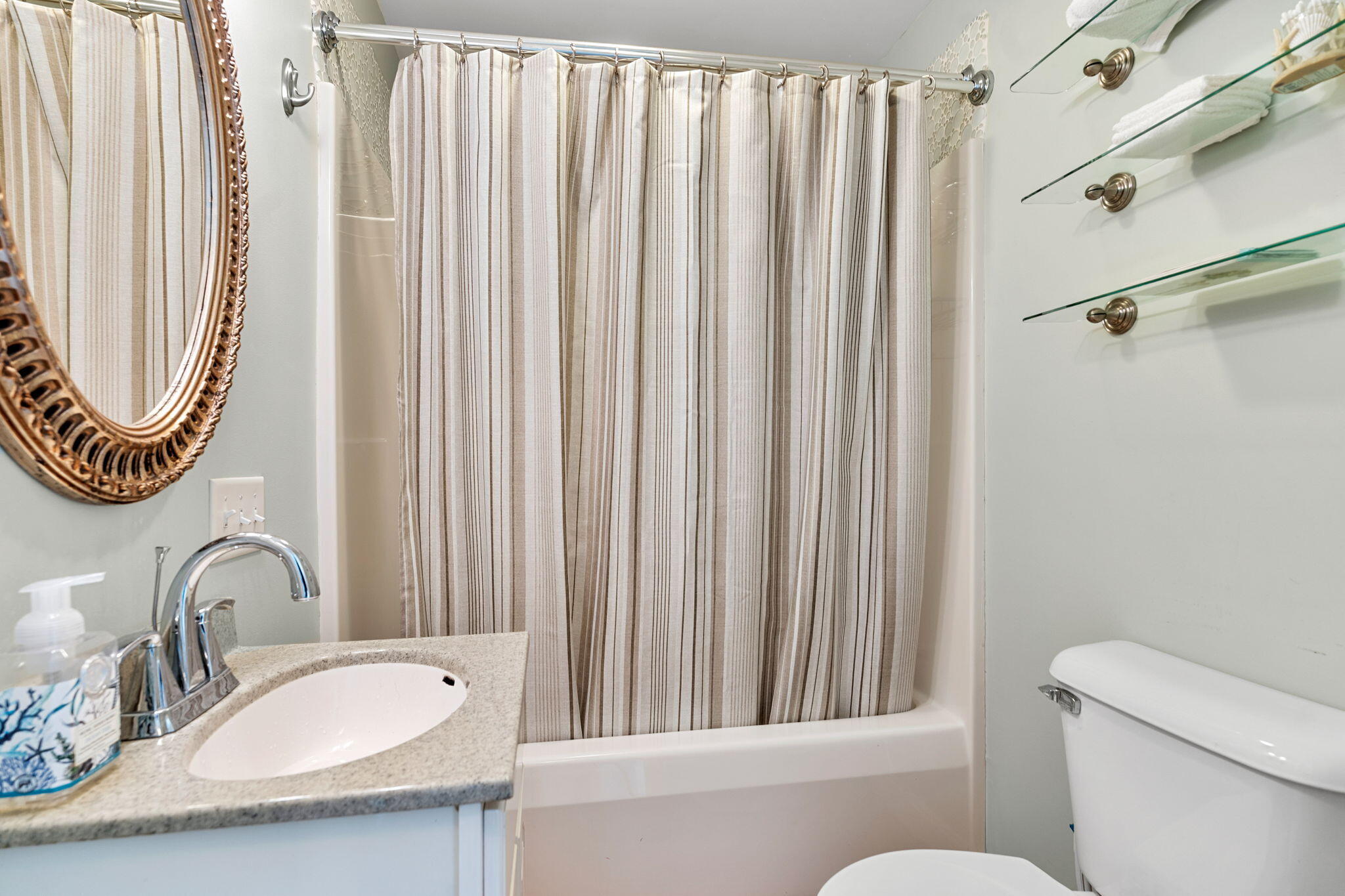 225 Atlantic Avenue Wells, ME 04090 - Photo 27 of 40 2nd Floor Full Bathroom