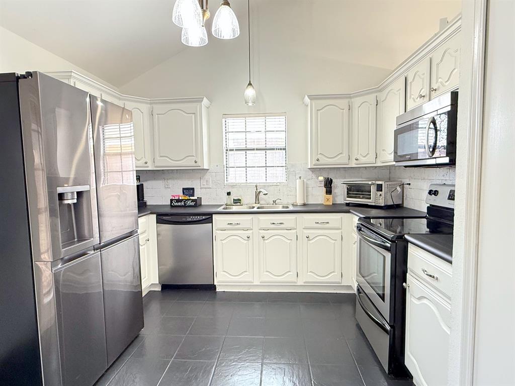 6828 Younger Drive The Colony, TX 75056 - Photo 12 of 23