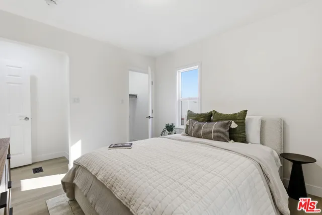 a view of a backyard with a house