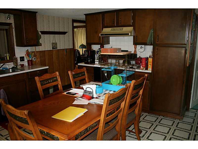 421 River Road Orrington, ME 04474 - Photo 11 of 23 Kitchen.