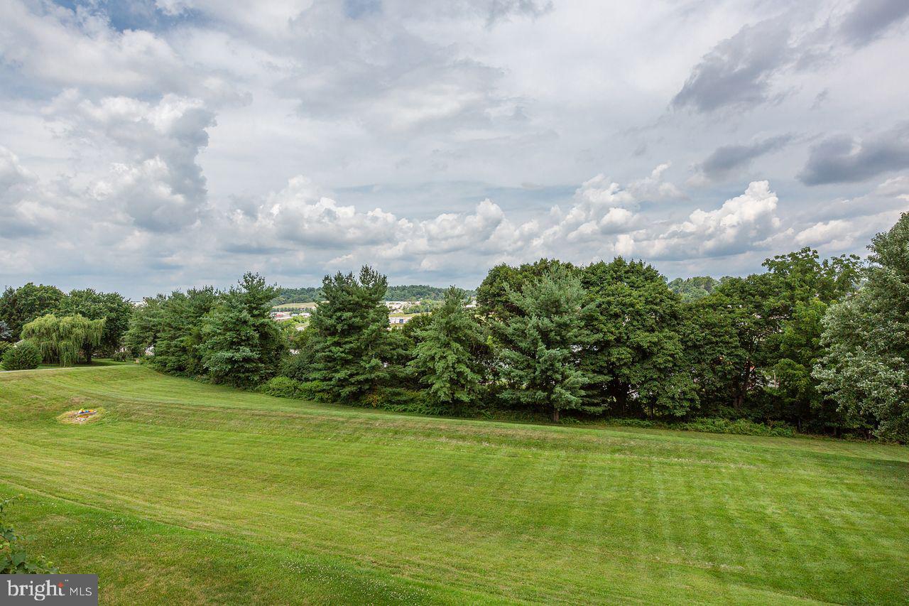 2865 Robin Road York, PA 17404 - Photo 26 of 74 Gallery Image 26