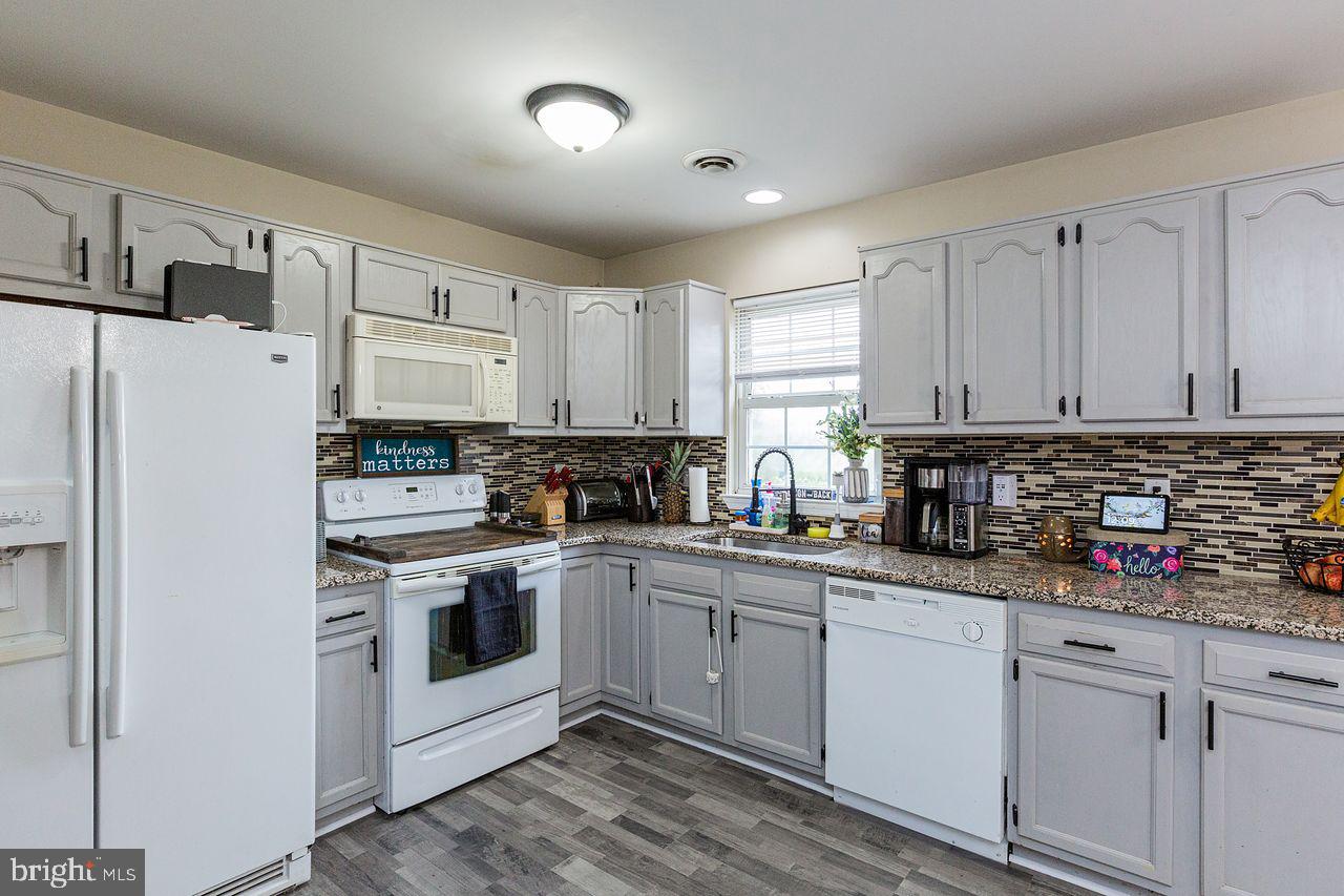2865 Robin Road York, PA 17404 - Photo 28 of 74 Gallery Image 28