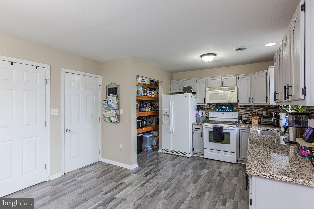2865 Robin Road York, PA 17404 - Photo 29 of 74 Gallery Image 29