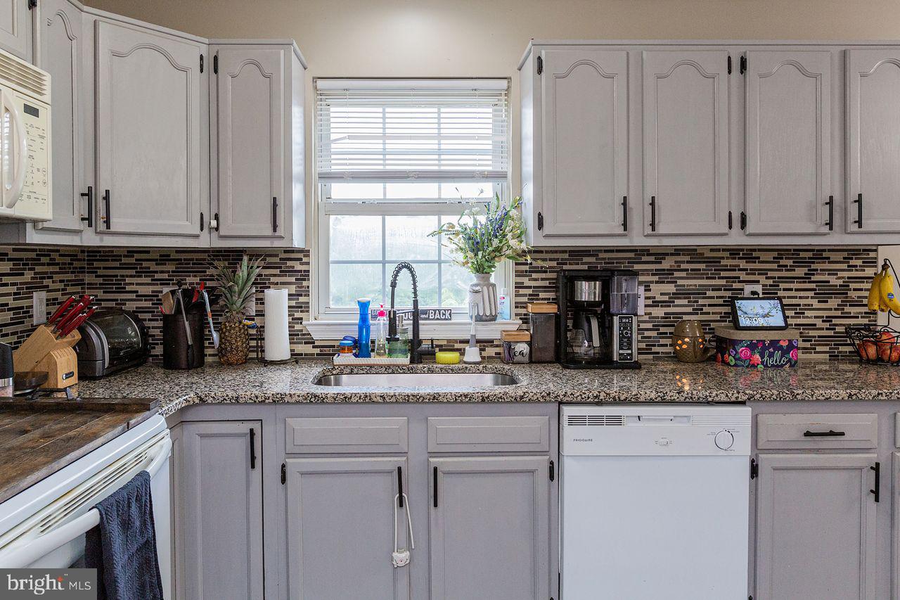 2865 Robin Road York, PA 17404 - Photo 30 of 74 Gallery Image 30