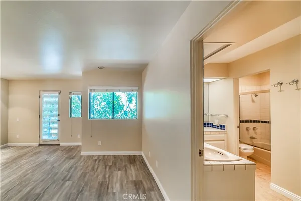 $4,100 | 13236 Valleyheart Drive, Unit 102, Studio City, CA 91604