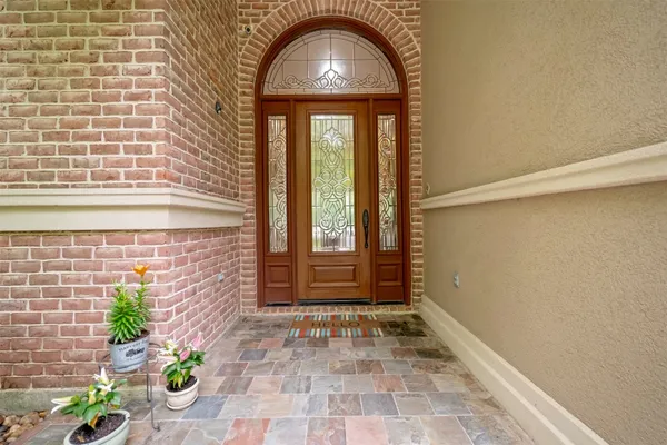 $880,000 | 3 Quinn's Cabin Court, Conroe, TX 77304