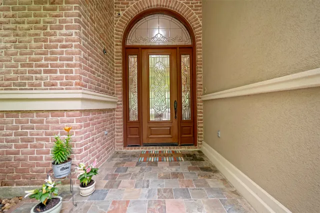 $935,000 | 3 Quinn's Cabin Court, Conroe, TX 77304